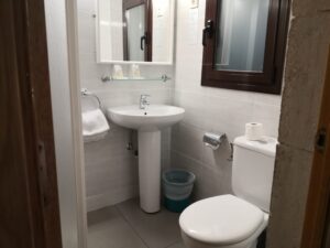 Barcelona Hostal La Terrassa - Habitación Basica Interior Doble Barcelona Hostal La Terrassa - Habitación Basica Interior Doble